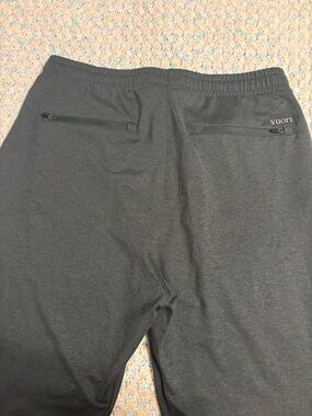 Vuori Men's Charcoal Zip-Back Joggers